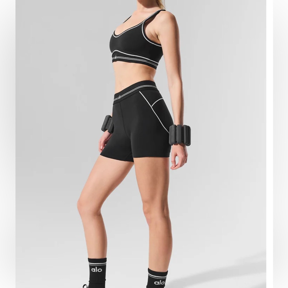 ALO 4” Airbrush High-Waist Heart Throb Short - S
